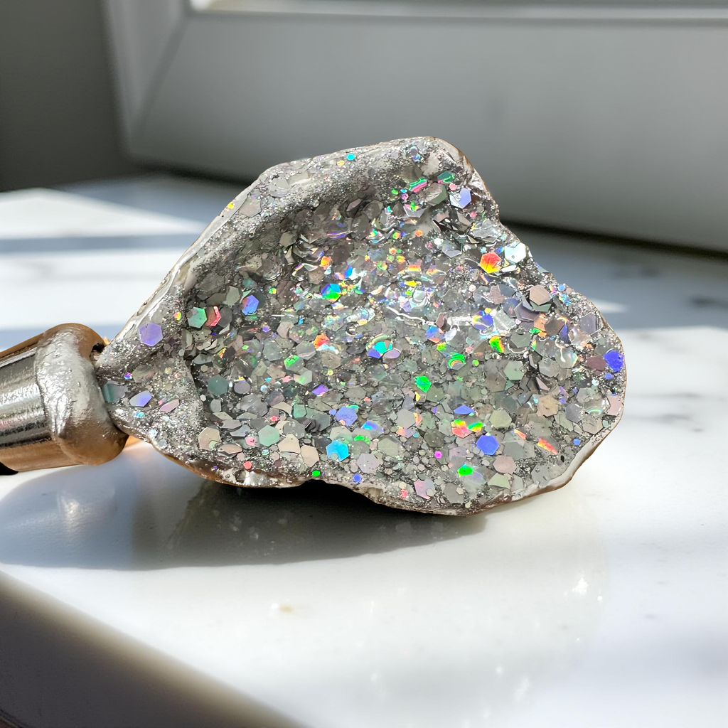 Disco Tide Glitter Oyster Shell Wine Stopper
