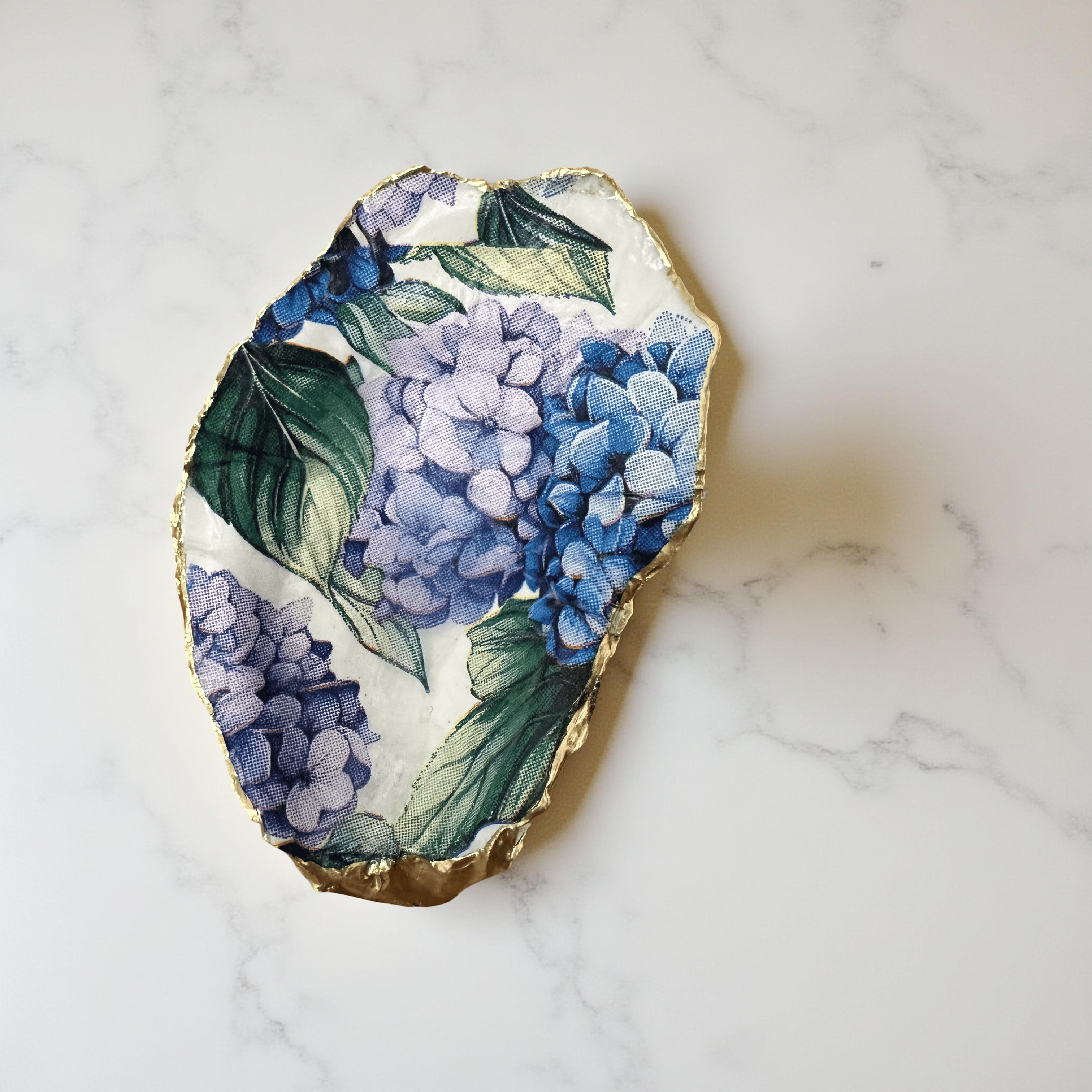 Hydrangea Harbor Ring Oyster Dish