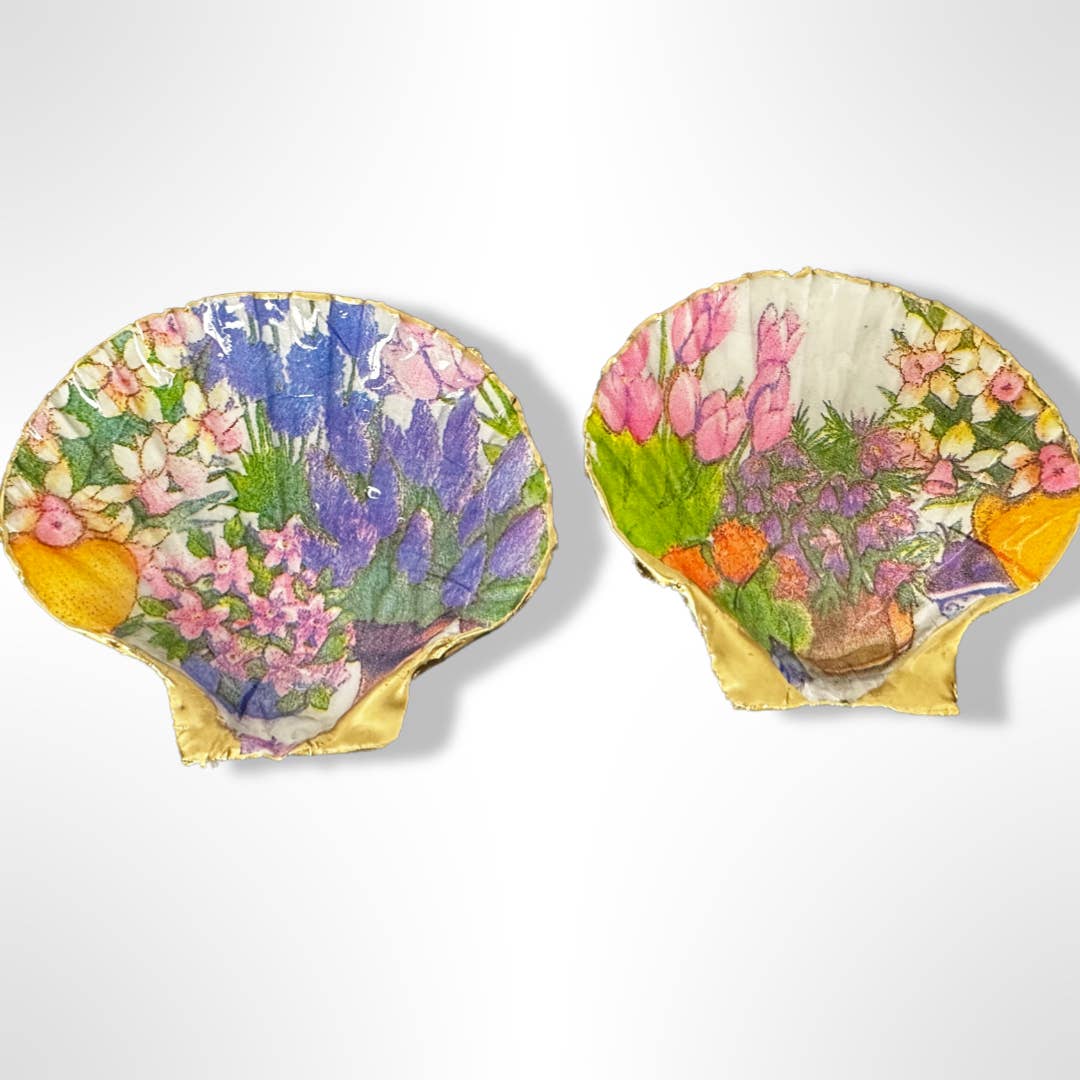 Market Bouquet Trinket Scallop Soap Dish