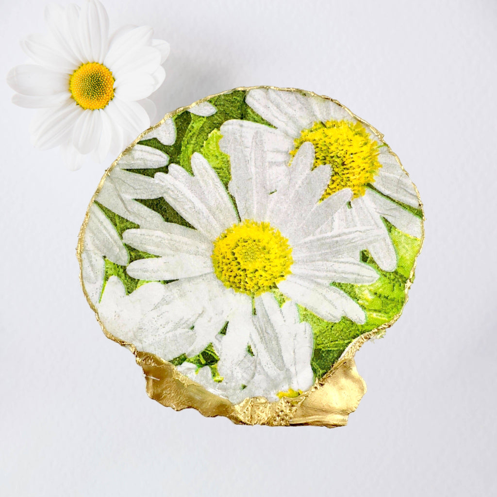 White daisy motif scallop shell dish with gold rim finish