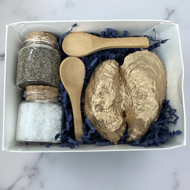 Oyster - Gold Rim Salt & Pepper Set
